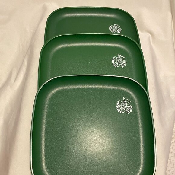 Vintage Tupperware 8" Square Holiday Green Stacking Plates Christmas - Set Of 3 - Picture 2 of 3